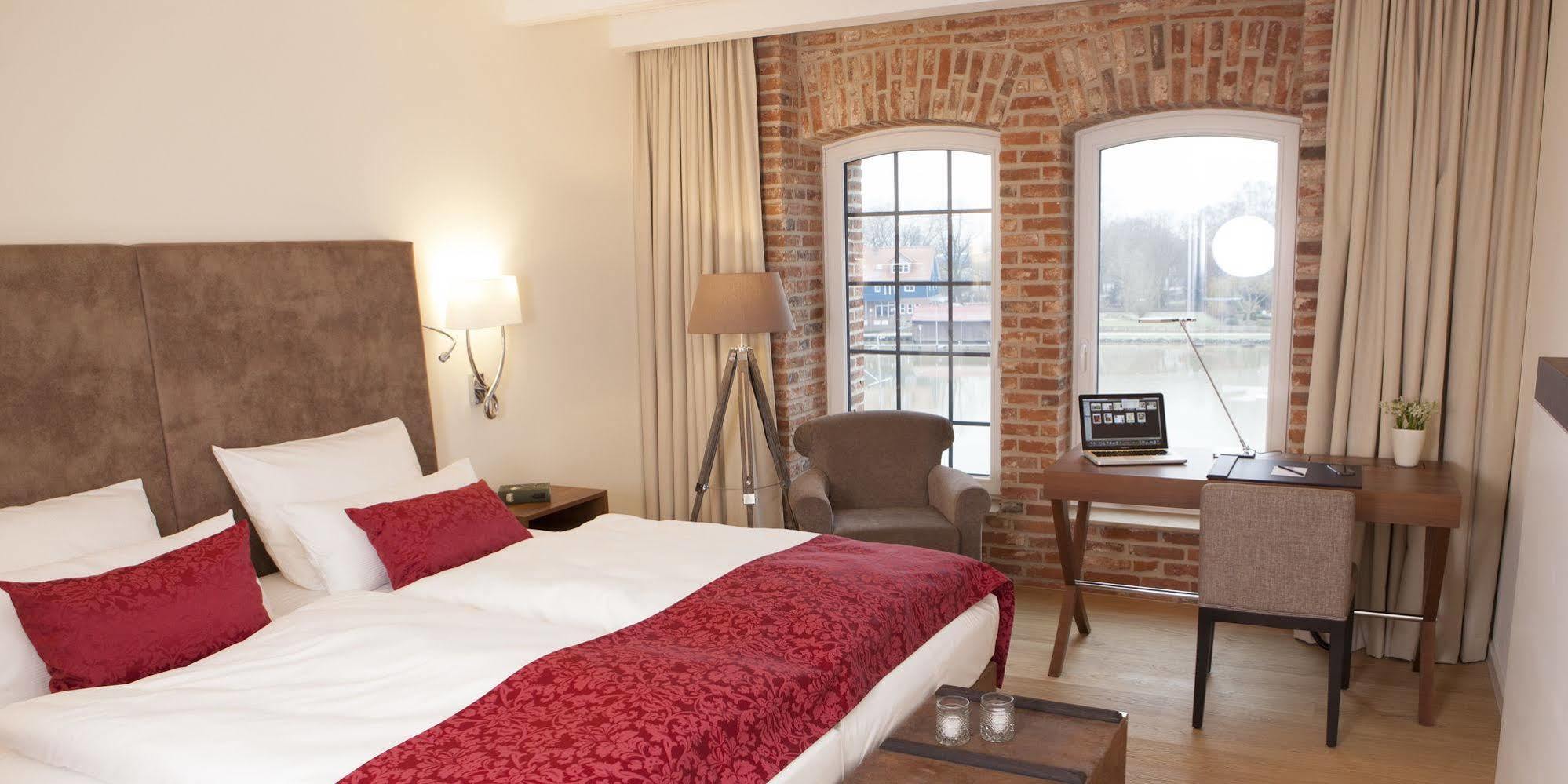 Hotel Hafenspeicher Leer Zewnętrze zdjęcie